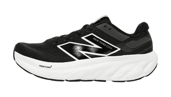 Zapatillas New Balance Fresh Foam negras hombre running New York City
